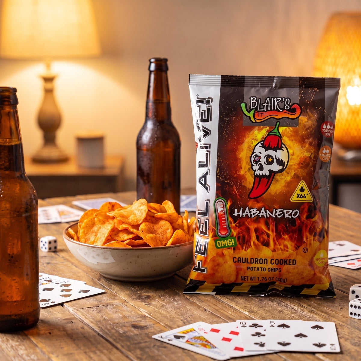 Blair's Habanero Chips mit Chips-Schale beim Spieleabend